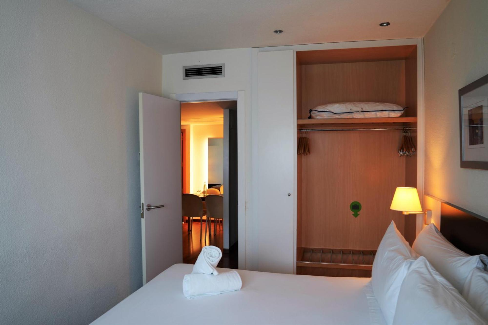 Hotel Port Feria Walencja Zewnętrze zdjęcie