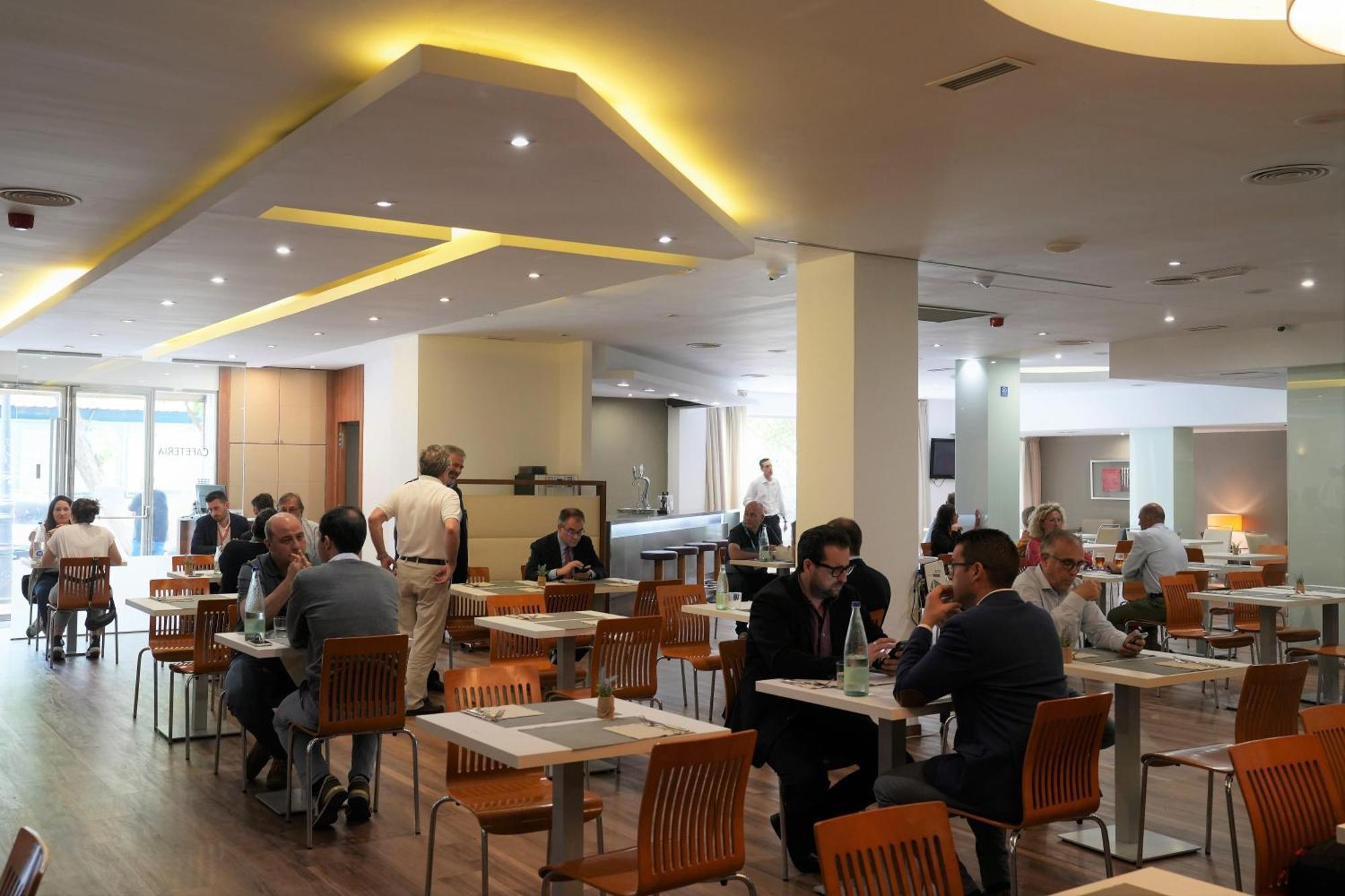 Hotel Port Feria Walencja Zewnętrze zdjęcie
